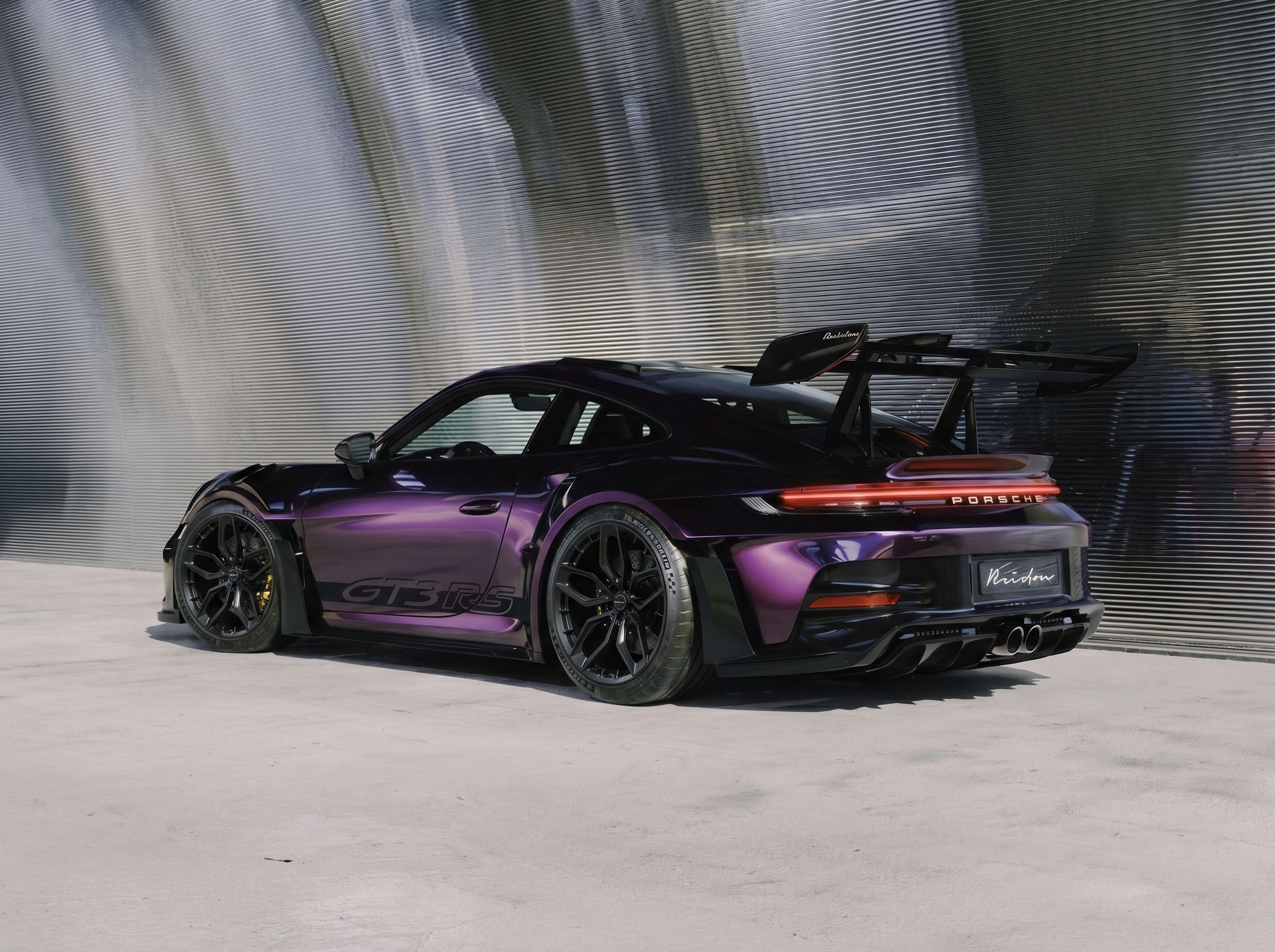 PORSCHE 911 GT3 RS na felgach Paradox PX09 5-VOLTE